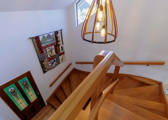 Ferienhaus The Bach - Luxury Waterfront Living With Pool Rotorua