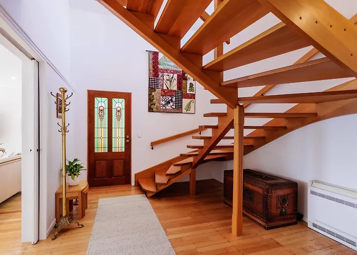 The Bach - Luxury Waterfront Living With Pool Ferienhaus