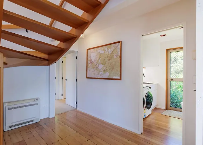 The Bach - Luxury Waterfront Living With Pool Ferienhaus Rotorua